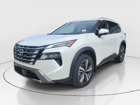 Used 2024 Nissan Rogue SL w/ SL Premium Package AWD/4WD image 3