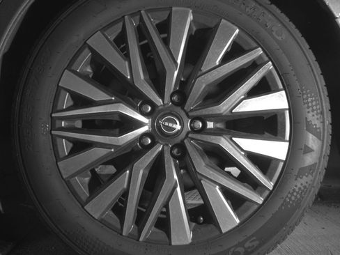Used 2025 Nissan Altima 2.5 SV FWD image 17