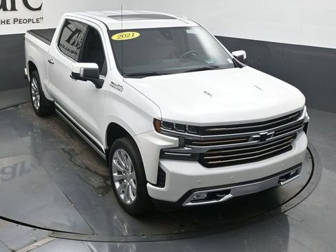 Used 2021 Chevrolet Silverado 1500 High Country w/ Technology Package image 45