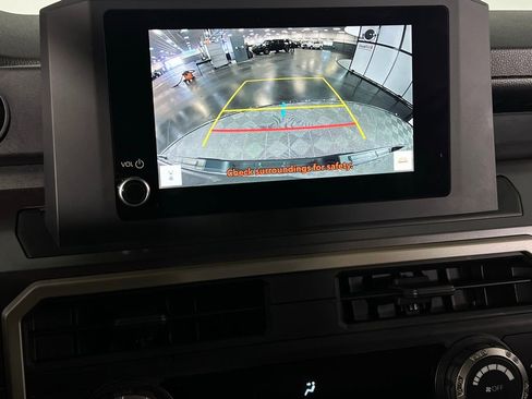 Used 2025 Toyota Tacoma TRD Off-Road image 18