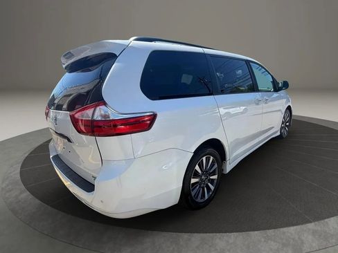Used 2019 Toyota Sienna Limited Premium AWD/4WD image 5