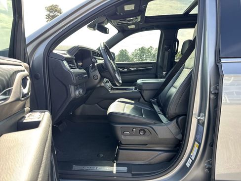 Used 2023 GMC Yukon Denali image 16