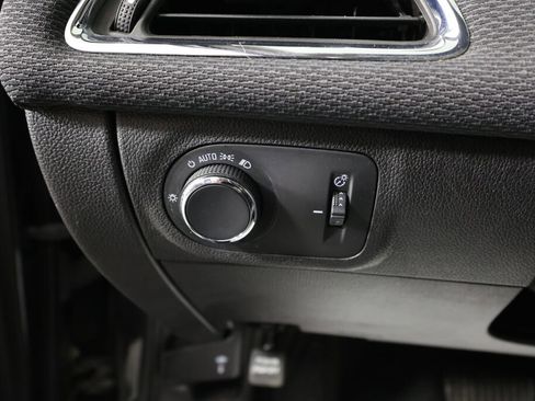 Used 2017 Chevrolet Cruze LT image 32