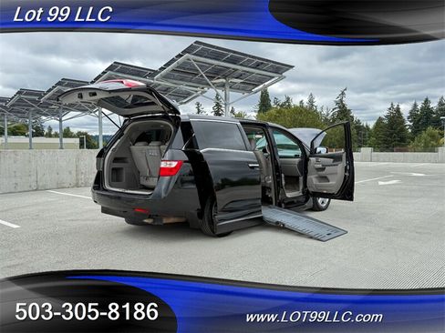Used 2011 Honda Odyssey Touring image 30