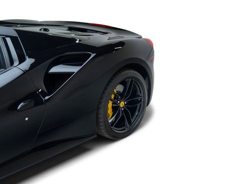 Used 2018 Ferrari 488 Spider RWD image 19
