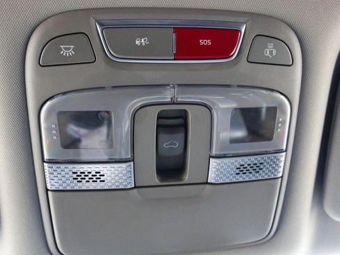 Used 2023 Kia Telluride AWD image 29