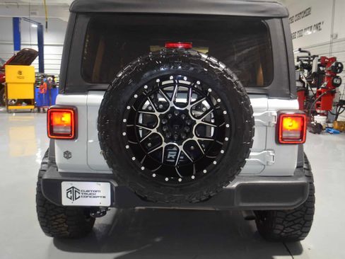Used 2020 Jeep Wrangler Unlimited Sport S AWD/4WD image 10