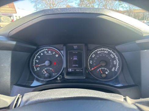 Used 2020 Toyota Tacoma SR w/ Phone Cable & Charge Package image 25