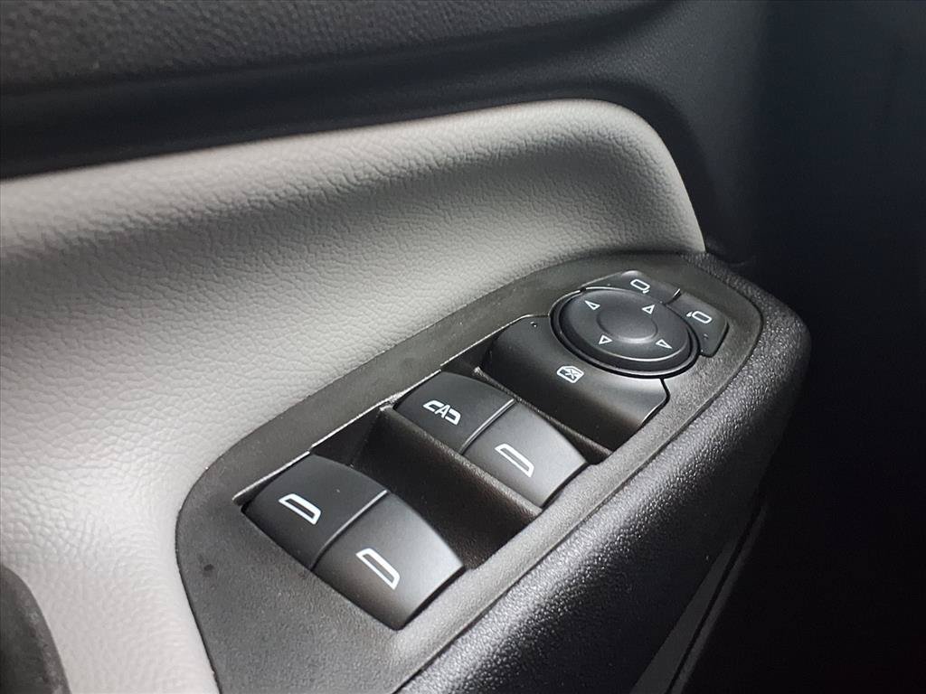 Used 2024 Chevrolet Equinox LS FWD image 18