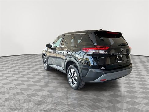 Used 2023 Nissan Rogue SV image 8