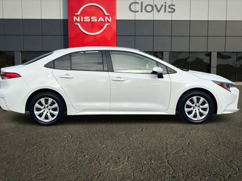 Used 2023 Toyota Corolla LE w/ Carpet Mat Package (TMS) image 9