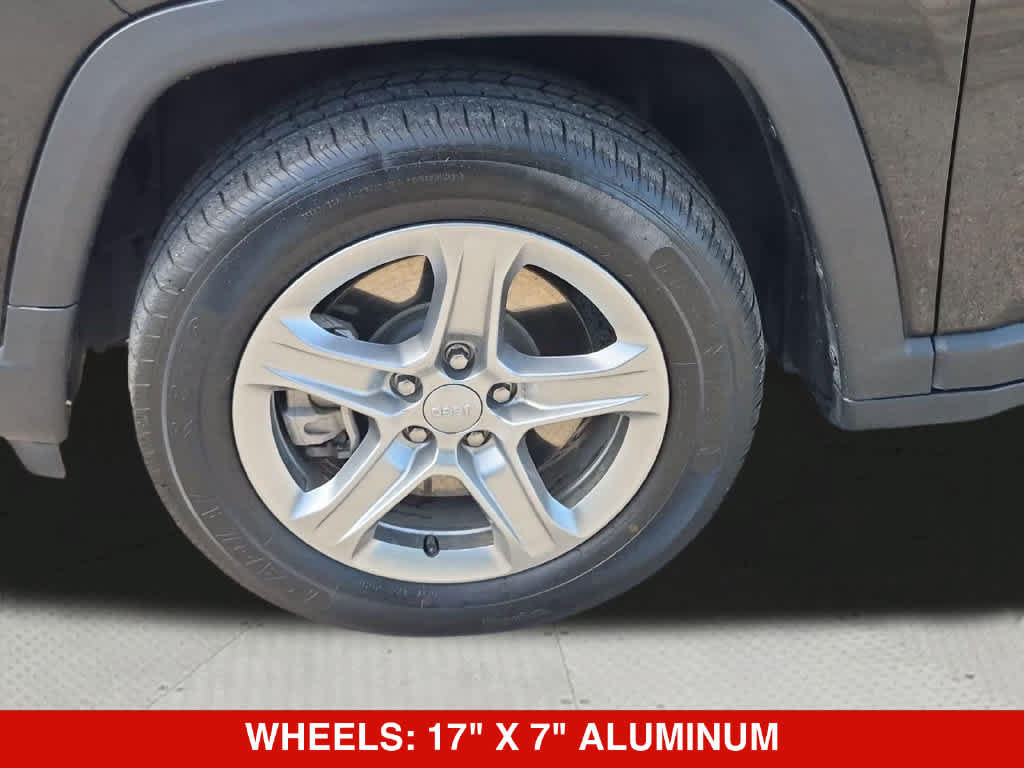Used 2024 Jeep Compass Latitude AWD/4WD image 13