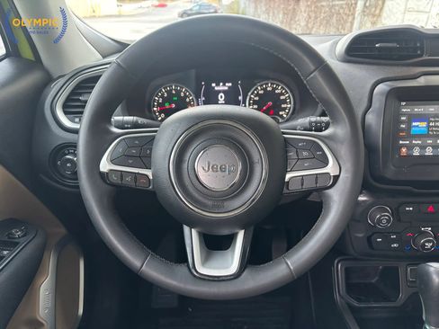 Used 2018 Jeep Renegade Latitude image 21