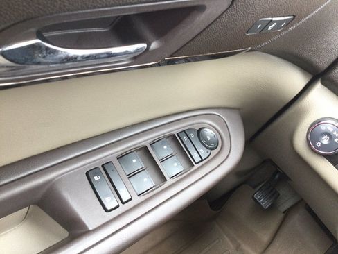 Used 2013 GMC Acadia Denali AWD/4WD image 44