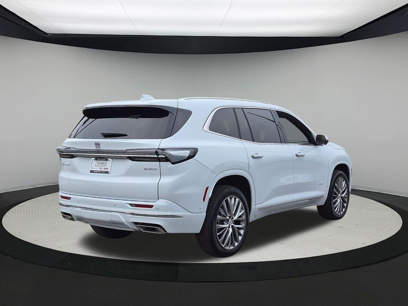 New 2026 Buick Enclave Avenir w/ Super Cruise Package FWD image 8
