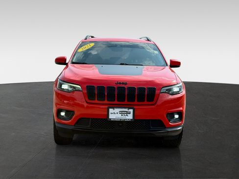 Used 2021 Jeep Cherokee Latitude Plus FWD image 2