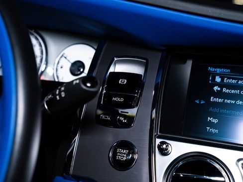 Used 2018 Rolls-Royce Dawn image 12