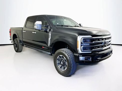 Certified 2023 Ford F250 Platinum w/ Tremor Off-Road Package AWD/4WD image 23