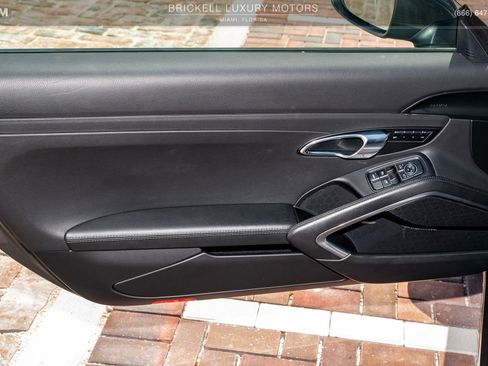 Used 2018 Porsche 911 Carrera image 19