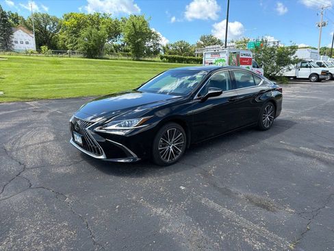 Used 2023 Lexus ES 350 w/ Accessory Package (Z2) FWD image 3
