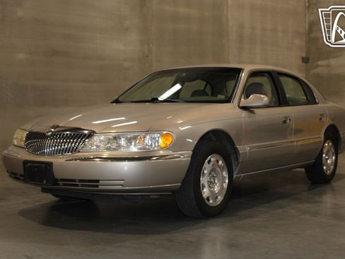 Used 1999 Lincoln Continental image 35