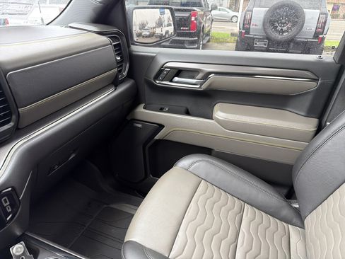 Used 2024 Chevrolet Silverado 1500 ZR2 w/ Technology Package image 24