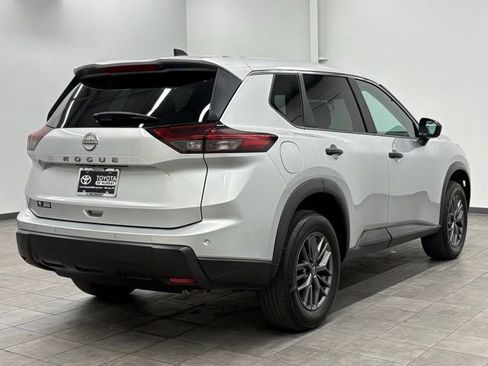 Used 2024 Nissan Rogue S image 2