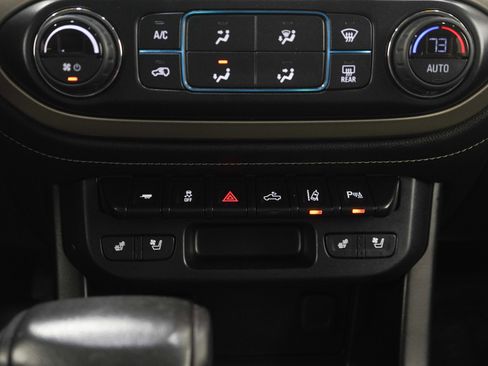 Used 2020 GMC Canyon Denali image 15