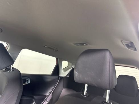 Used 2025 Kia Soul LX w/ LX Technology Package image 12