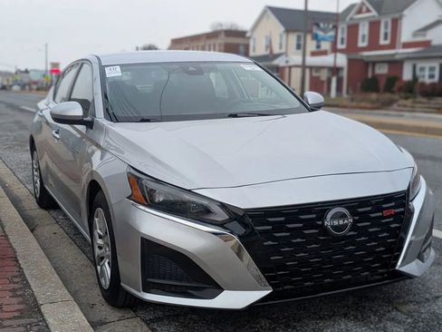 Used 2023 Nissan Altima 2.5 S image 5