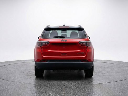 Used 2025 Jeep Compass Limited AWD/4WD image 7