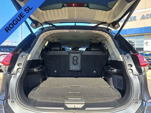 Used 2017 Nissan Rogue SL image 24