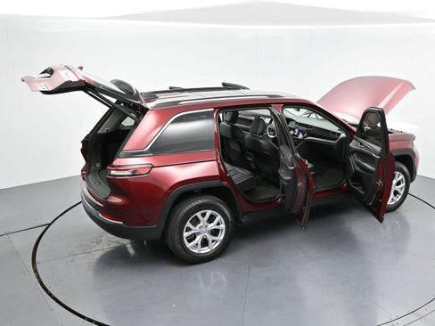 Used 2022 Jeep Grand Cherokee Limited AWD/4WD image 44