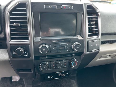 Used 2017 Ford F150 XLT w/ Equipment Group 302A Luxury image 26