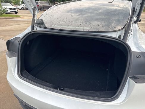 Used 2024 Tesla Model 3 Standard Range RWD image 9