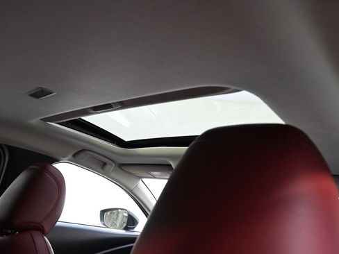 Used 2024 MAZDA CX-30 AWD 2.5 S w/ Preferred Package image 17