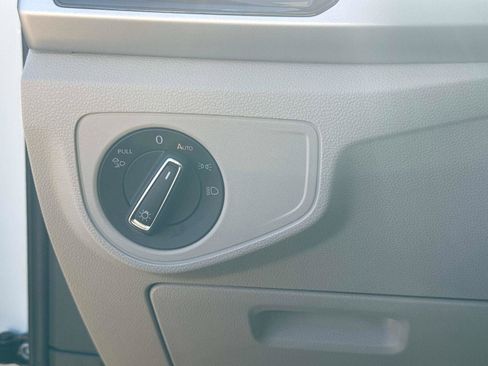 Certified 2022 Volkswagen Atlas SE image 32