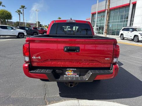 Certified 2023 Toyota Tacoma SR5 AWD/4WD image 6