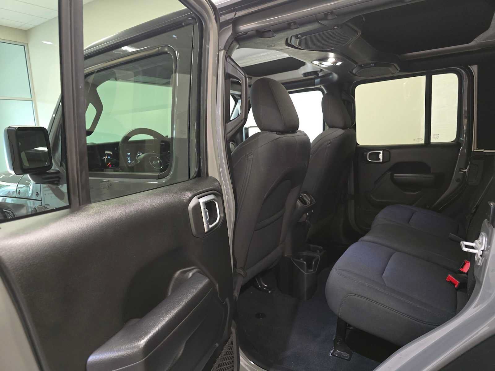 Used 2022 Jeep Wrangler Unlimited Sport AWD/4WD image 24