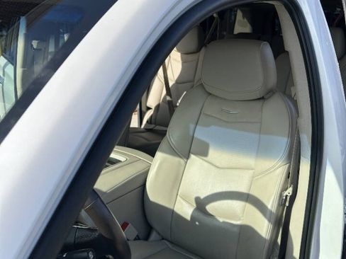 Used 2016 Cadillac Escalade ESV Luxury image 24