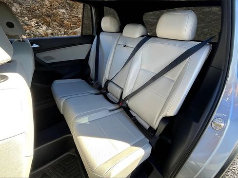 Used 2021 Volkswagen Tiguan SE R-Line image 22