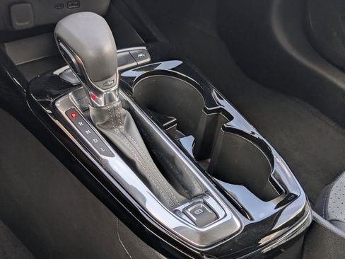 Certified 2025 Chevrolet Trax LT image 25