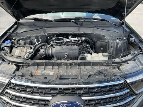 Used 2023 Ford Explorer XLT w/ Equipment Group 202A AWD/4WD image 64