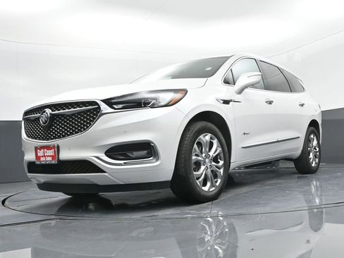 Used 2020 Buick Enclave Avenir image 32