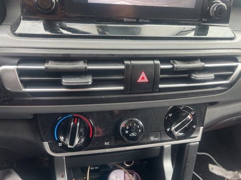 Used 2023 Kia Seltos LX image 22