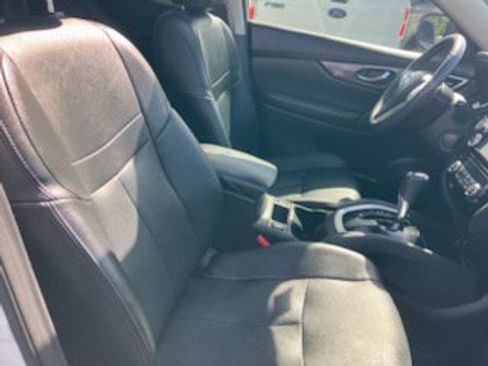 Used 2016 Nissan Rogue SL image 14