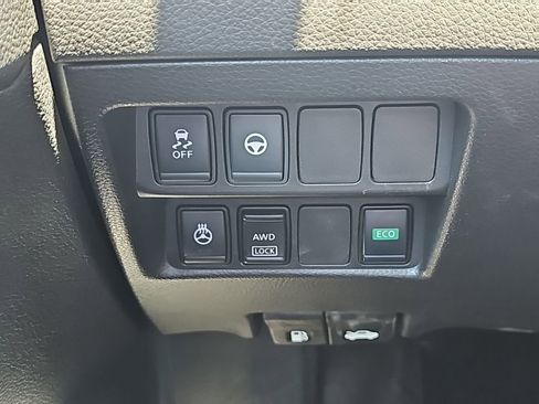 Used 2019 Nissan Rogue Sport SV w/ Technology Package AWD/4WD image 11