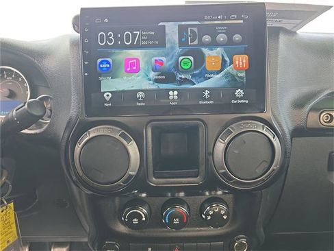 Used 2015 Jeep Wrangler Sport image 14