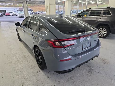Used 2024 Honda Civic Sport image 3