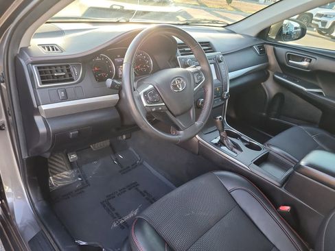 Used 2017 Toyota Camry SE image 15